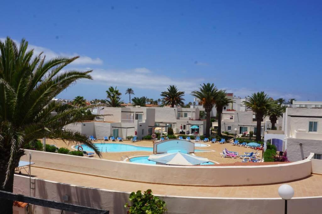 Апартаменты Apartamento Recien Reformado En Centro A Tres Minutos De La Playa Коральео Экстерьер фото